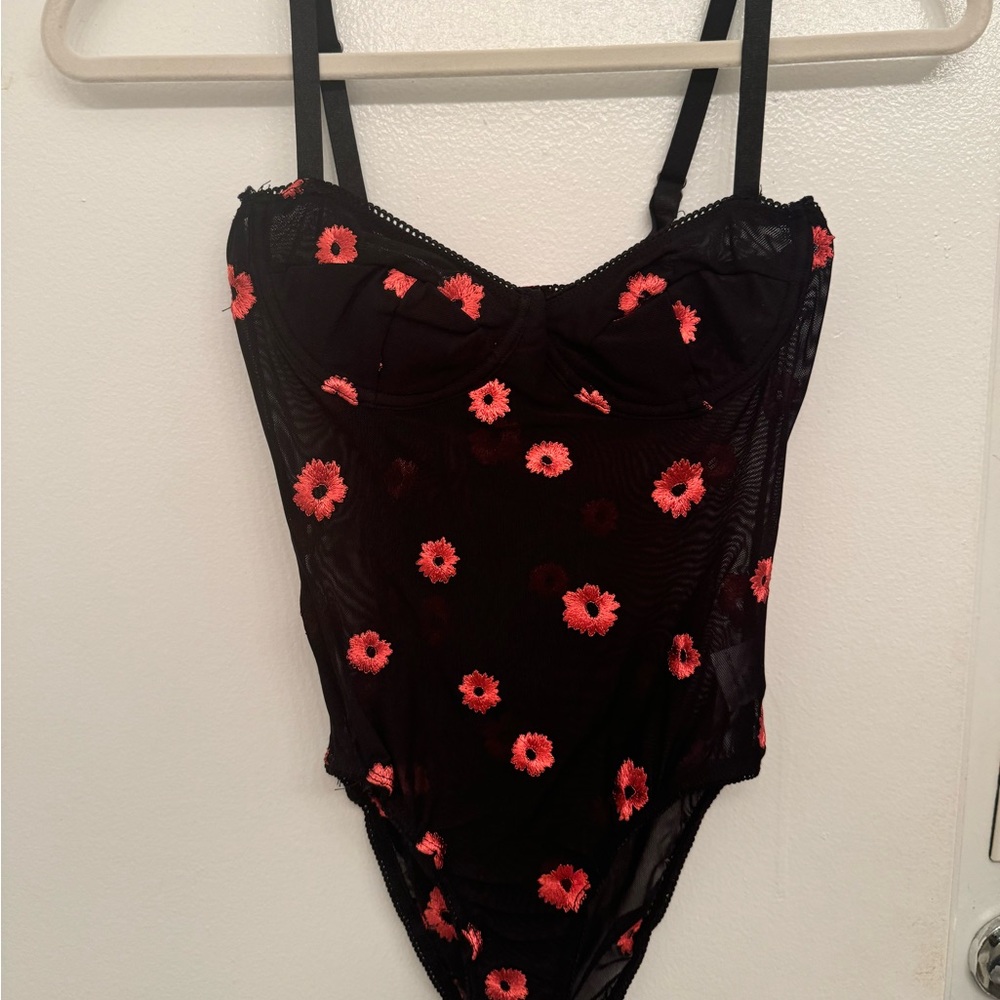 Mesh flower body suit